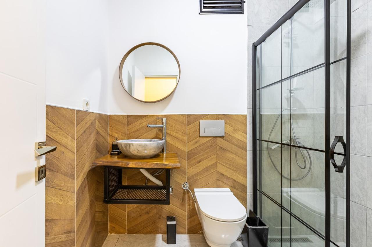 Red Suites Balat - Orange And Blue Istanbul Exterior photo